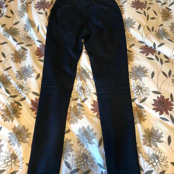 Lola Jeans: Skinny Embrace your Curves - Picture 3 of 6